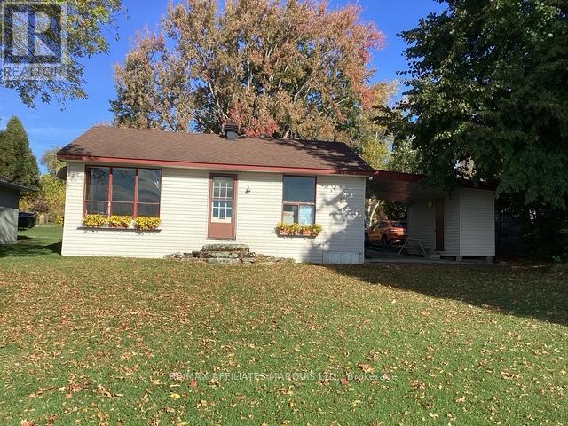 38 Hamilton Island Rd, South Glengarry, ON K0C 2E0