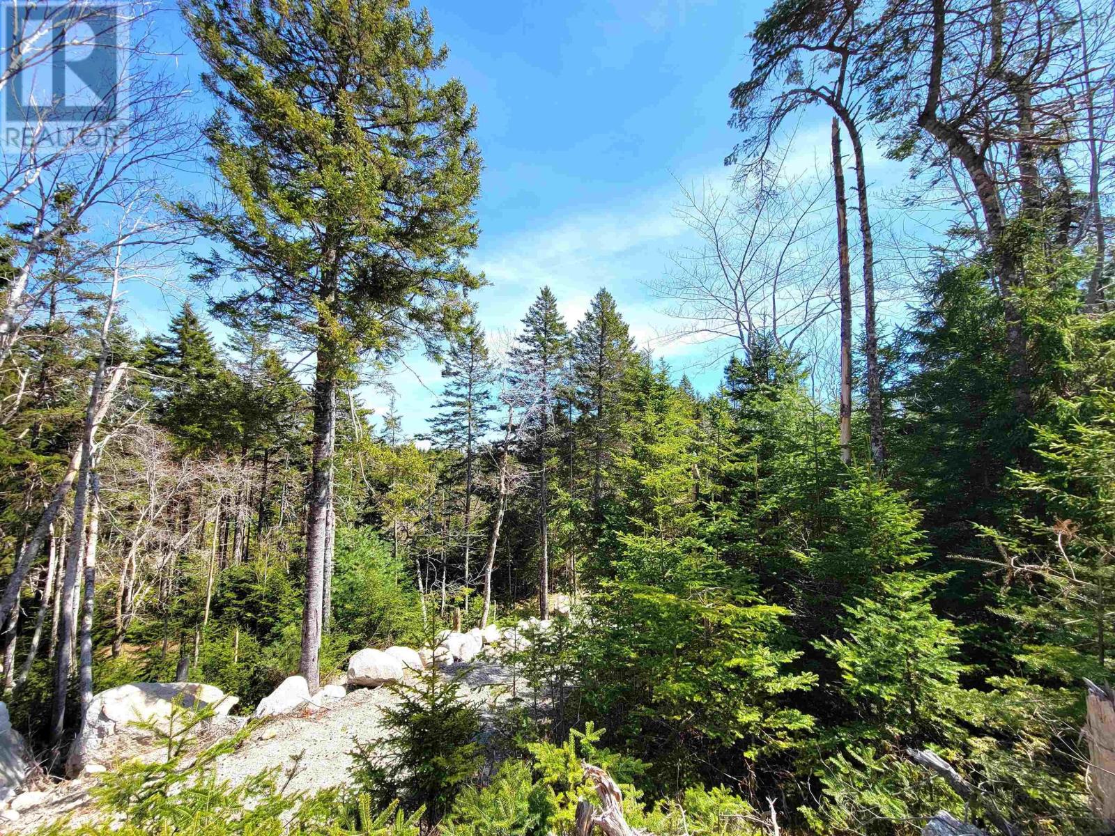 27 Otter Point Ext, Chester, NS B0J 1J0