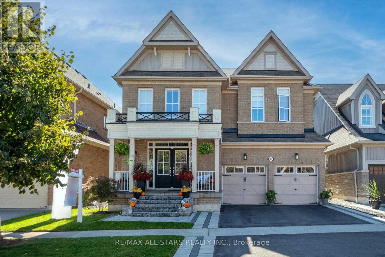 45 Jarrow Cres, Whitby, ON L1M 1Z6