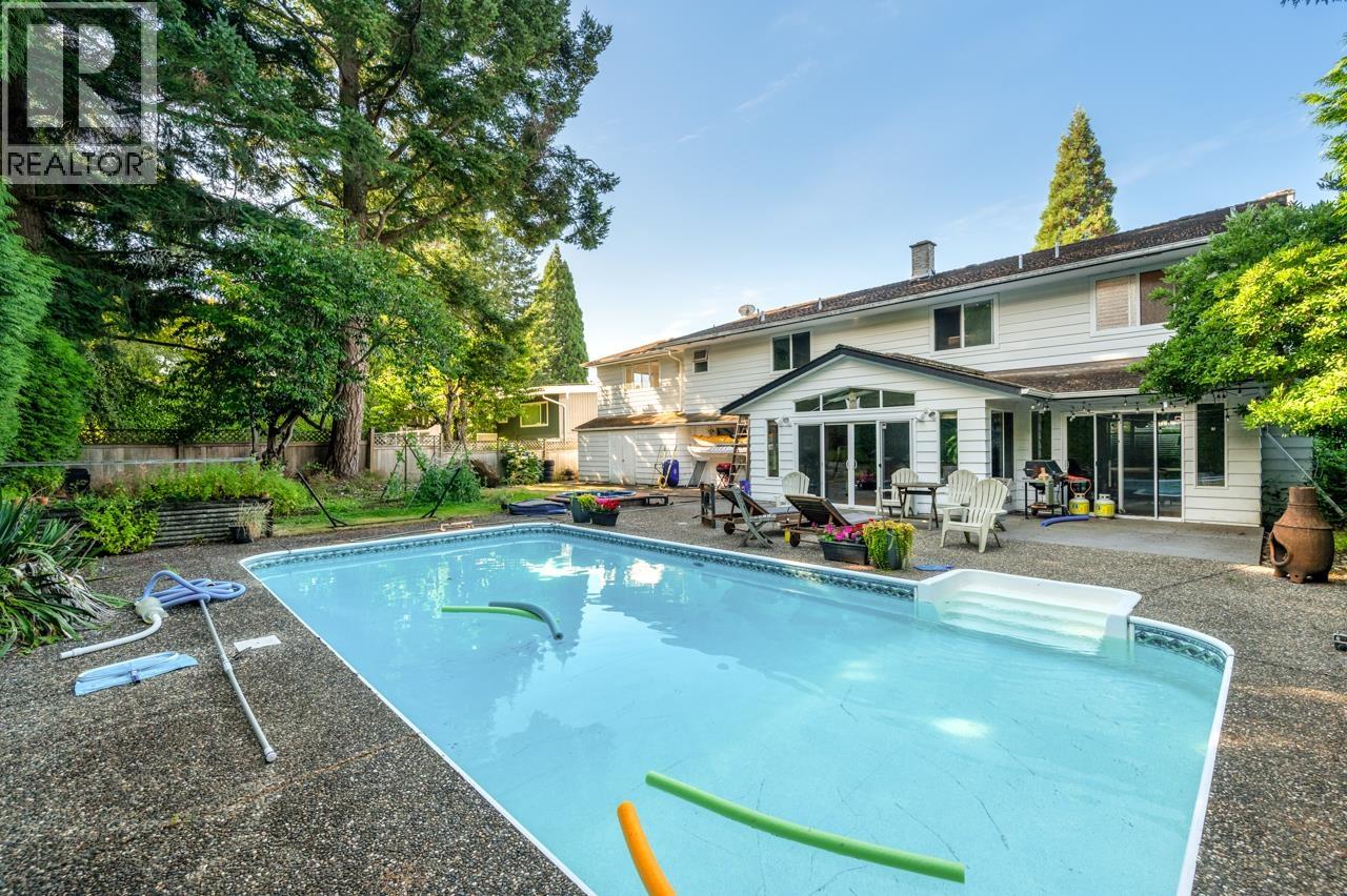 906 Pacific Dr, Delta, BC V4M 2K3