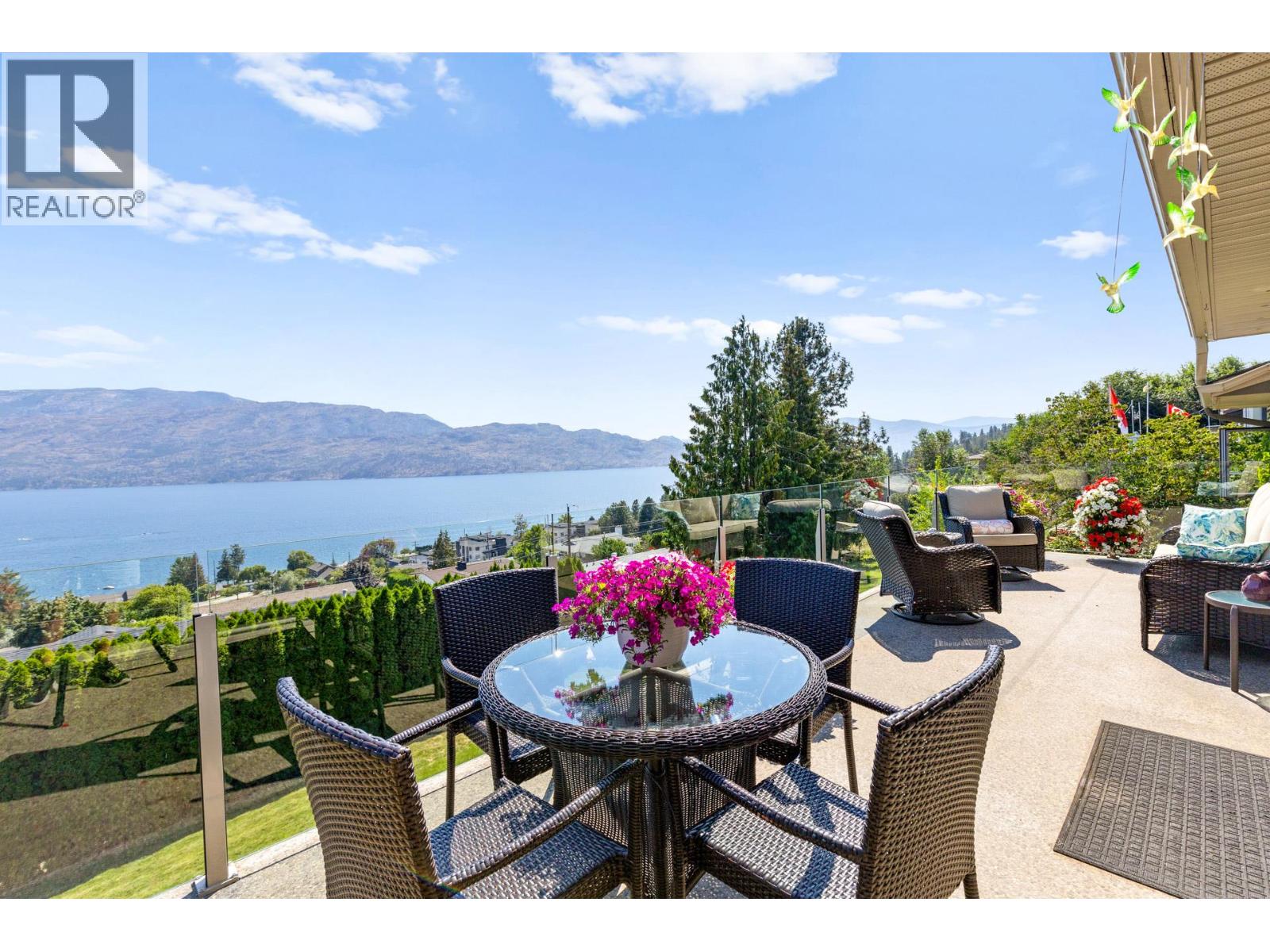 5277 Clarence Rd, Peachland, BC V0H 1X2