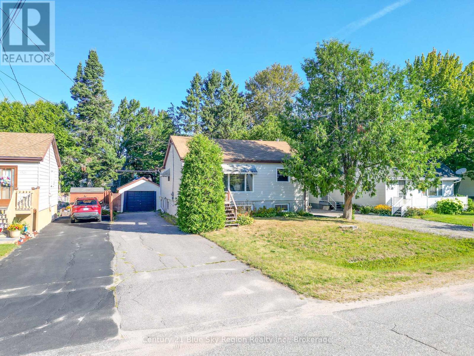536 Aberdeen Ave, North Bay, ON P1B 7H7