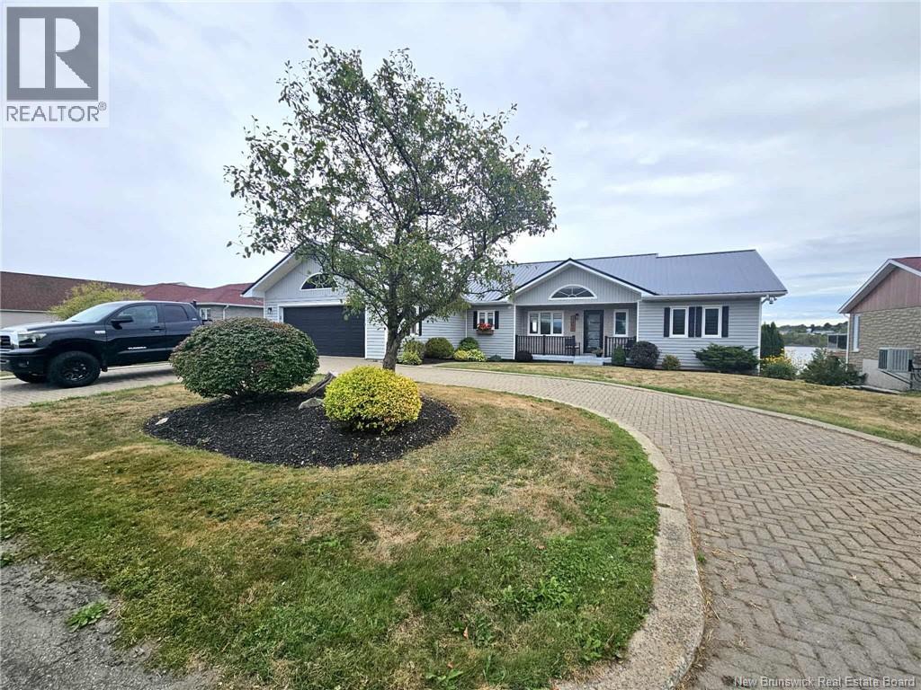 1295 Riverside, Bathurst, NB E2A 4X2