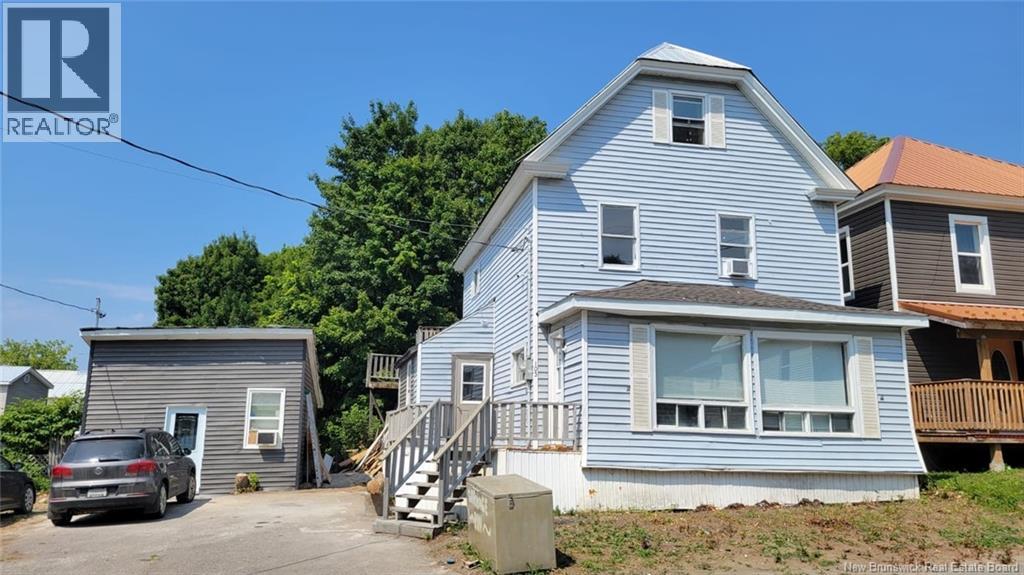 103 Cedar St, Woodstock, NB E7M 1E5