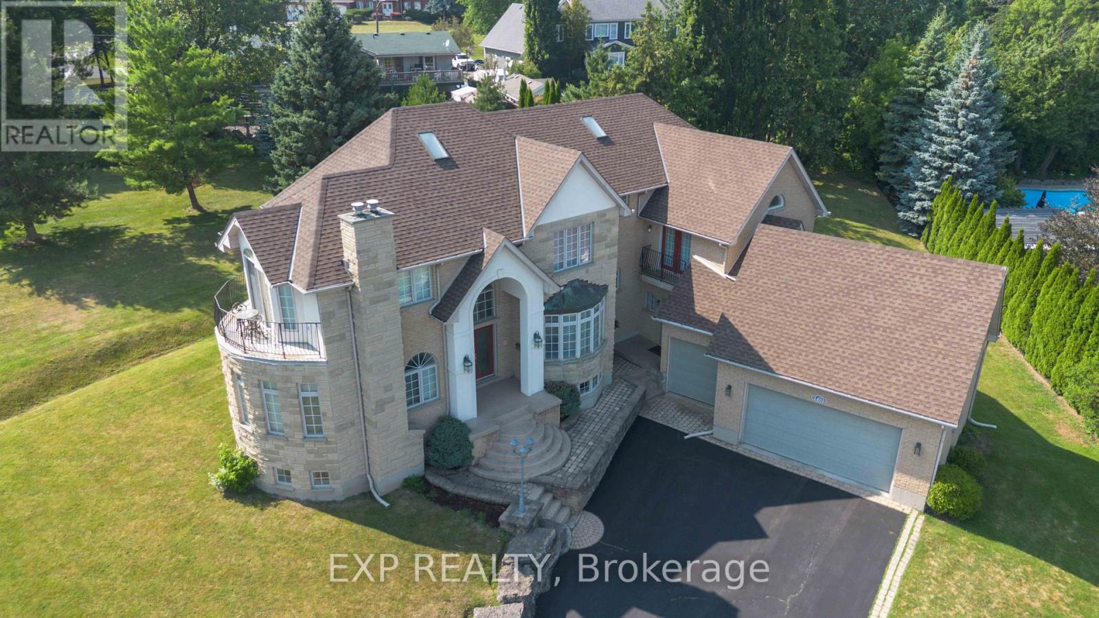 1401 Tamworth Ct, Burlington, ON L7P 4V3
