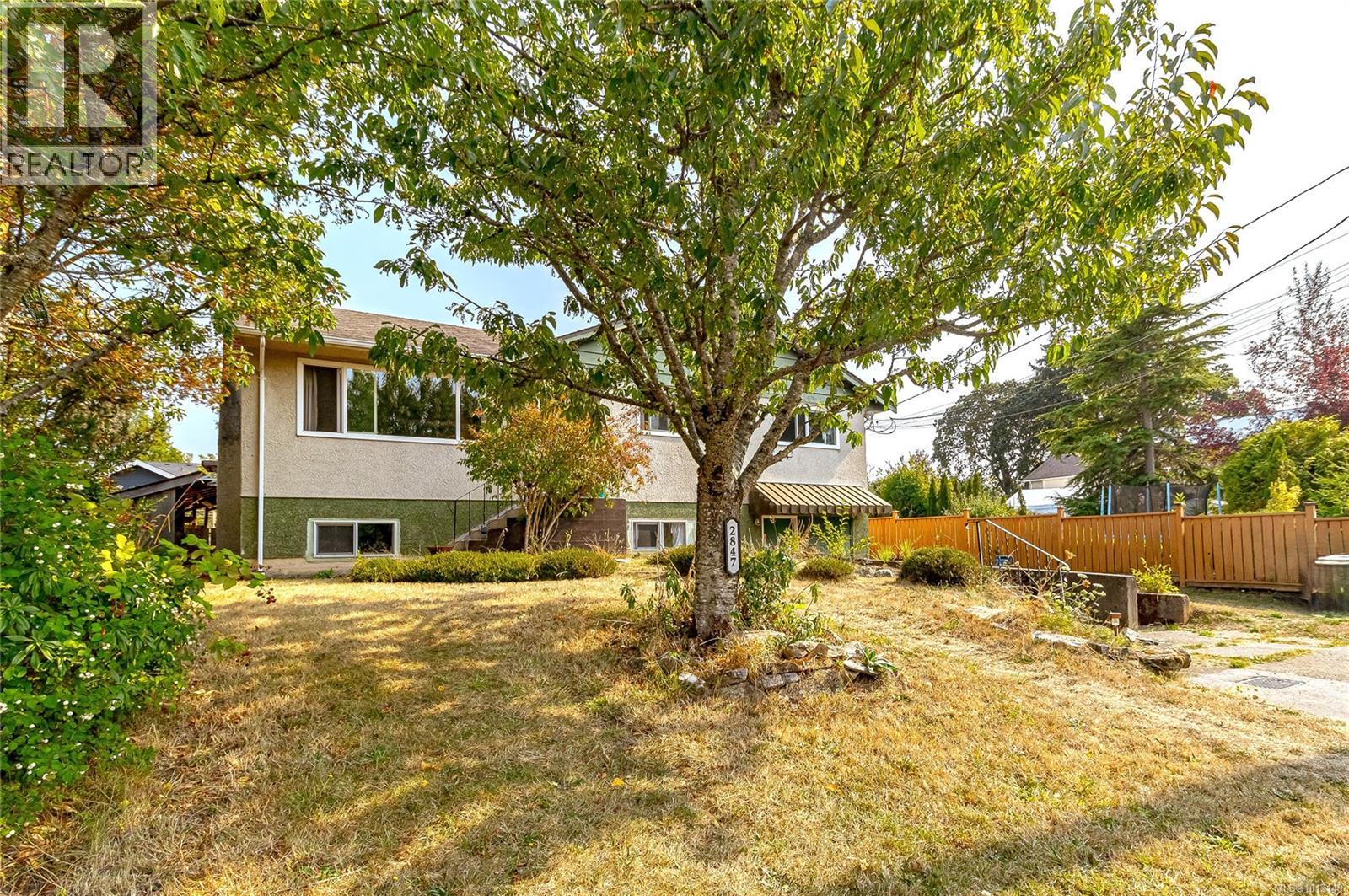 2847 Inlet Ave, Saanich, BC V9A 2M6