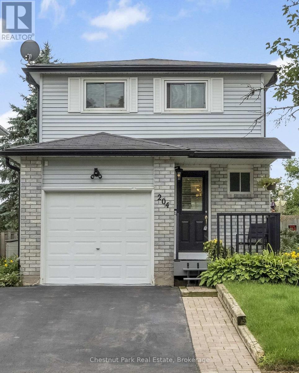 204 Hickling Trl, Barrie, ON L4M 5T9