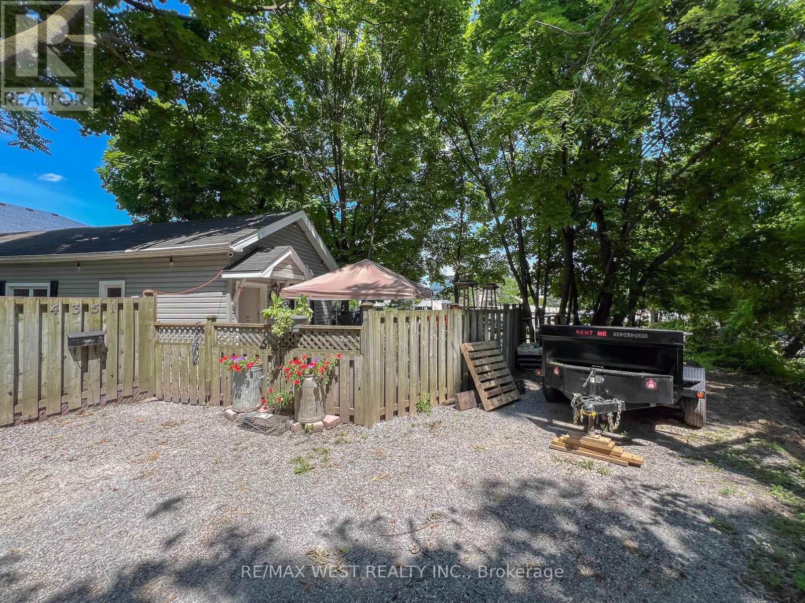 4351 Burch Pl, Niagara Falls, ON L2E 3R5