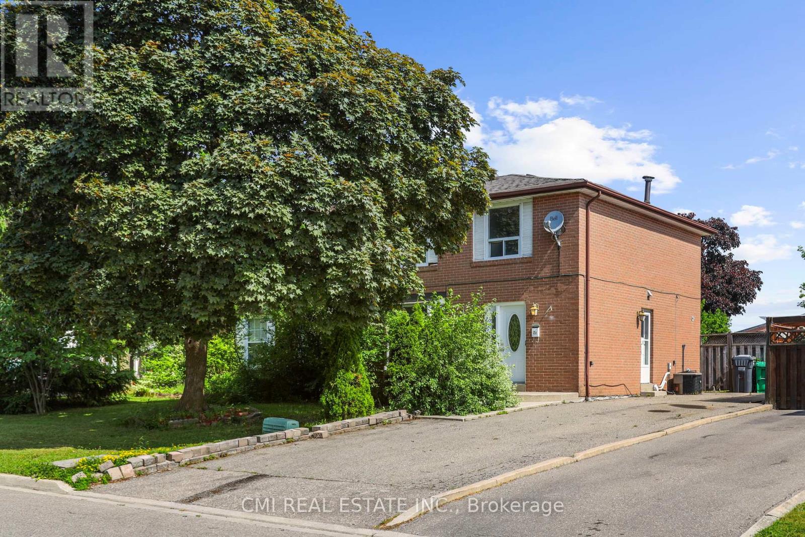 24 Fallingdale Cres, Brampton, ON L6T 3J5