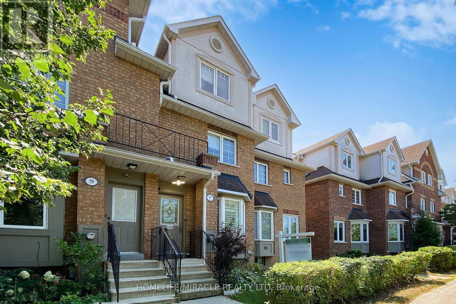 8 57 Hedge End Rd, Toronto, ON M1B 5Z4