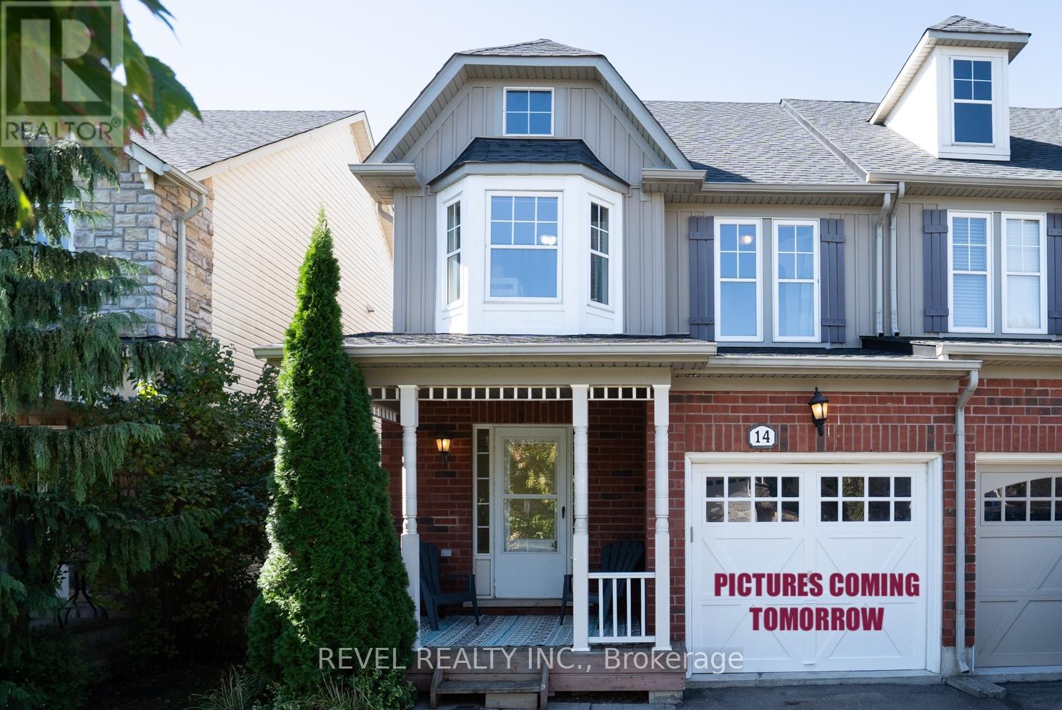14 Fox Run S, Hamilton, ON L0R 2H8