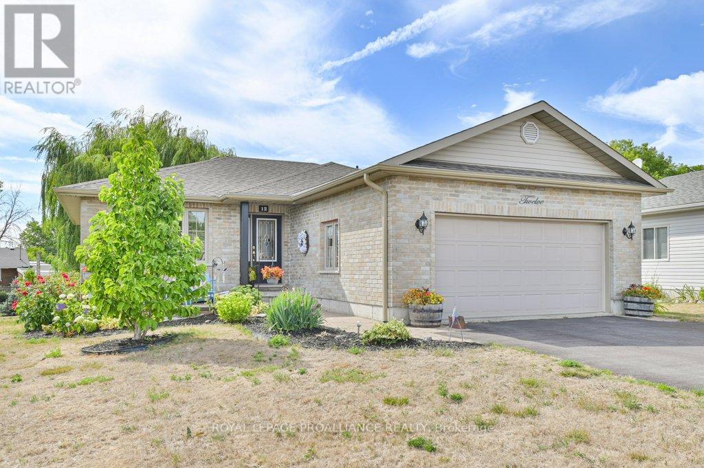 12 Stonegate Cres, Quinte West, ON K0K 2C0