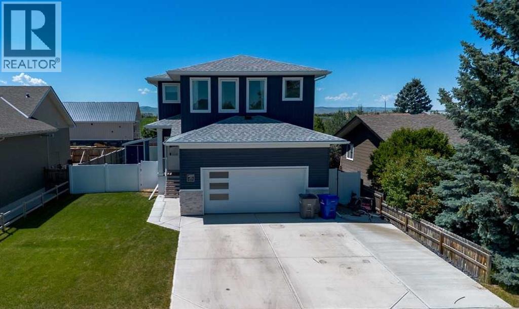 4889 7 Street West, Claresholm, AB T0L 0T0