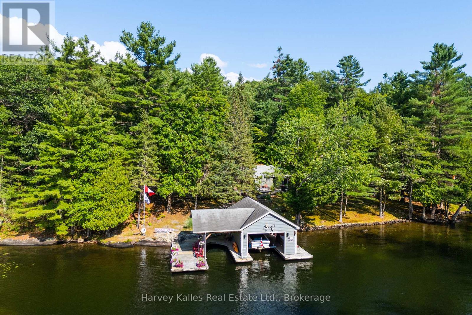 6 1205 Joe River Rd, Muskoka Lakes, ON P0C 1J0
