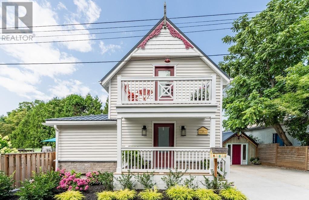 4 6th St, Grimsby, ON L3M 2T3