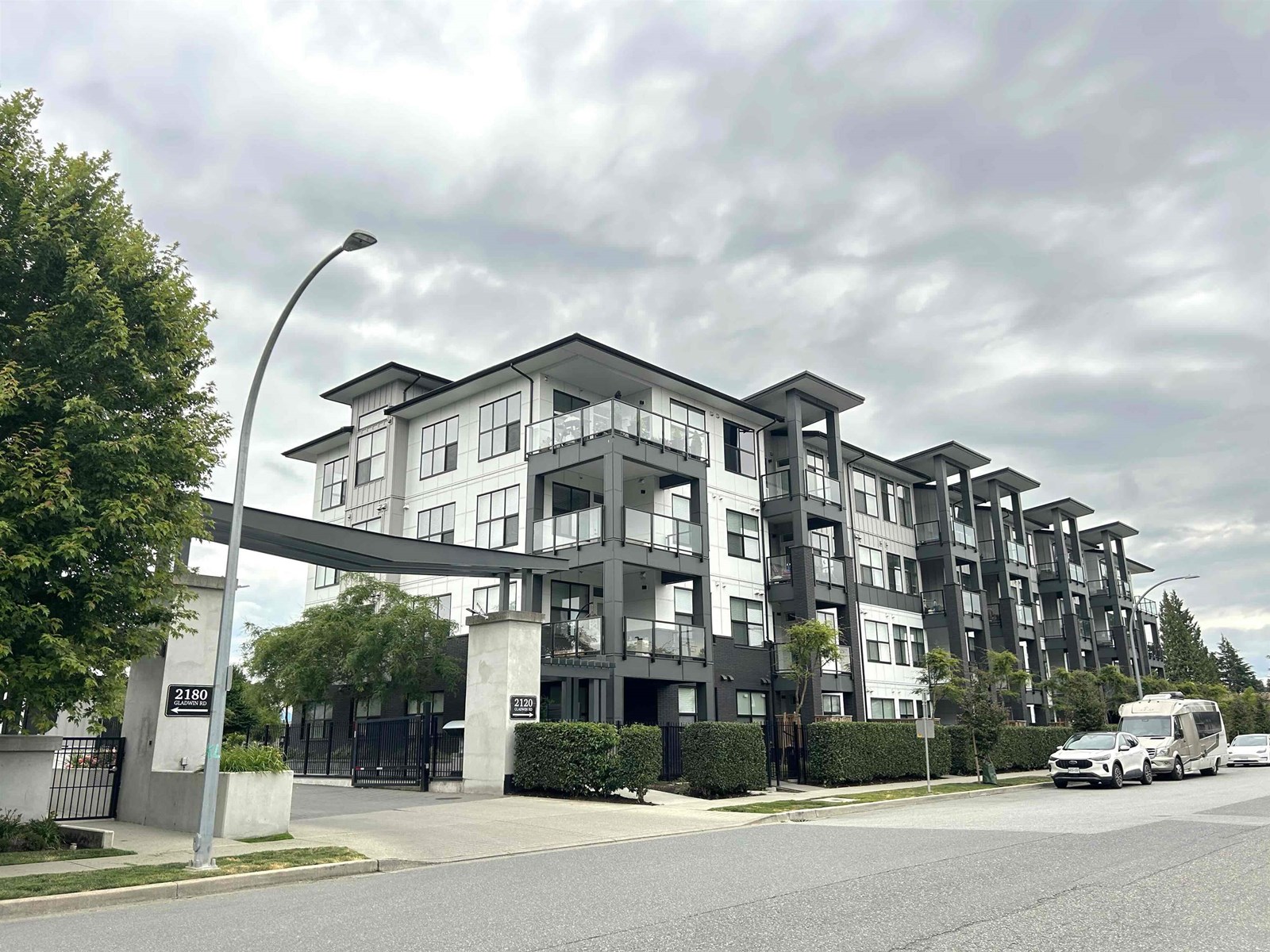 2120 Gladwin Road Unit 209, Abbotsford, BC V2S 0L7