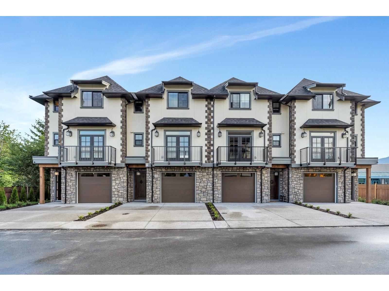 6590 Fern Streetsardis South Unit 8, Chilliwack, BC V2R 2Z7