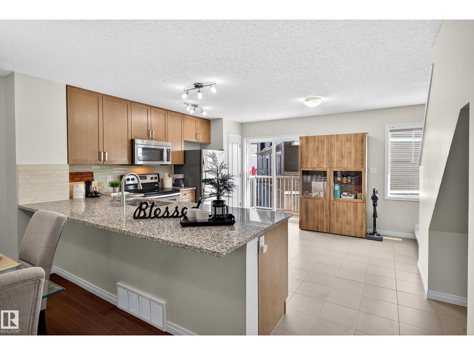 1140 Chappelle Boulevard Southwest #20, Edmonton, AB T6W 2Z3