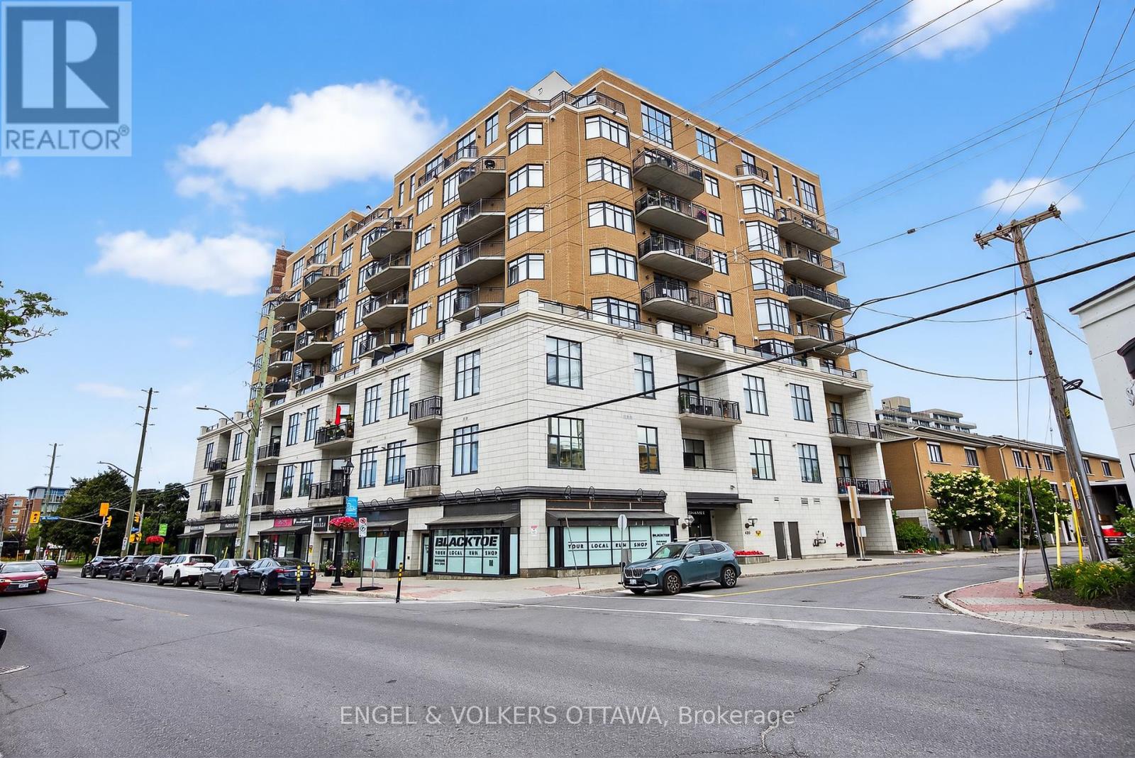 404 420 Berkley Ave, Ottawa, ON K2A 4H5