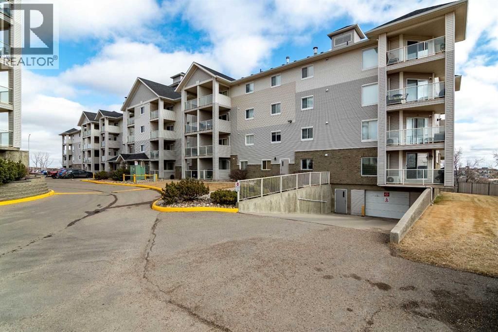 1616 Saamis Drive Nw Unit 304, Medicine Hat, AB T1C 4X2