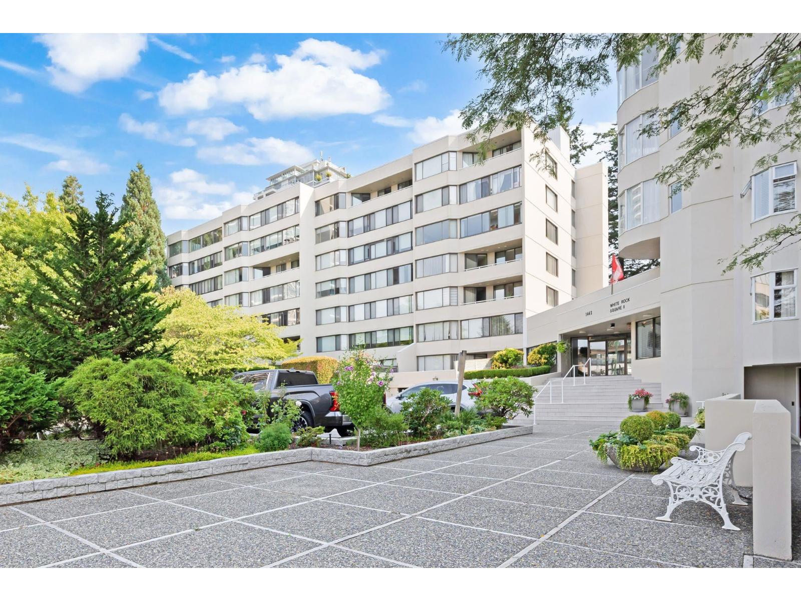 1442 Foster Street Unit 301, White Rock, BC V4B 3X7