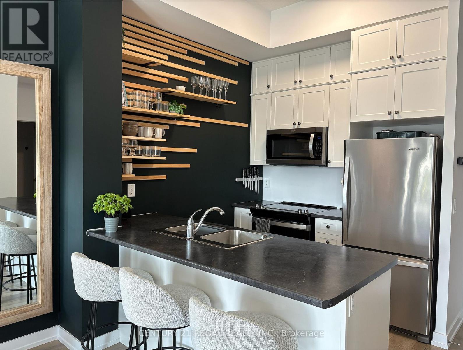 633 5055 Greenlane Rd, Lincoln Beamsville, ON L0R 1B3
