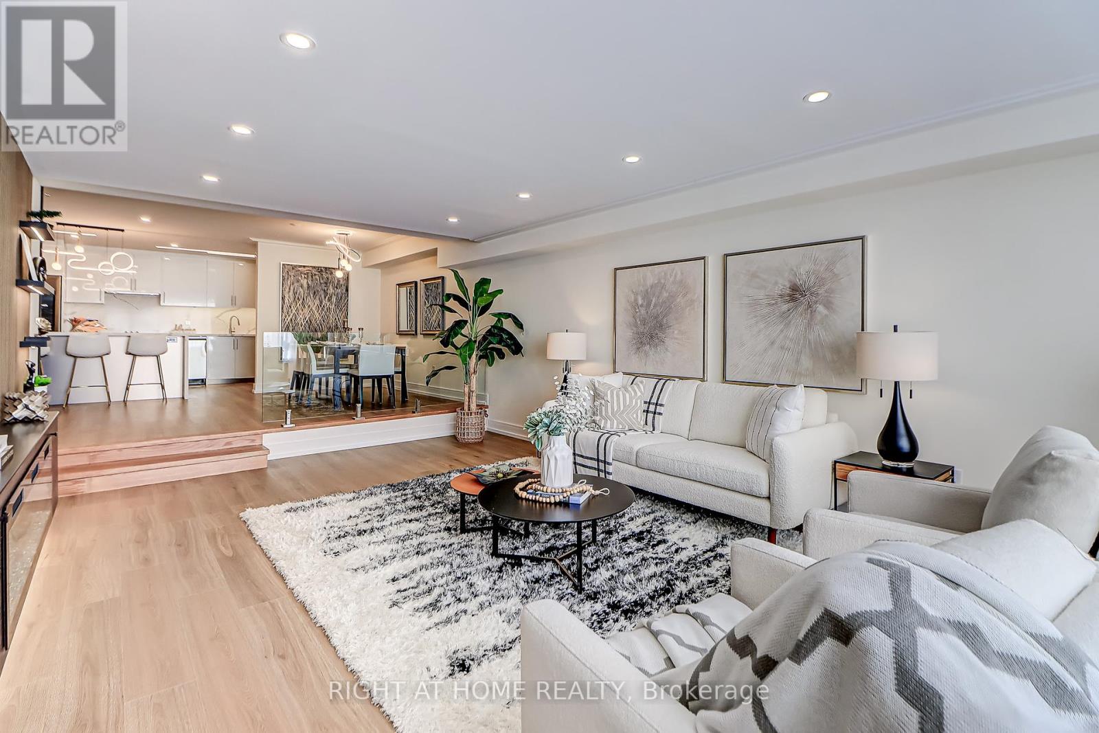 1207 130 Carlton St, Toronto, ON M5A 4K3