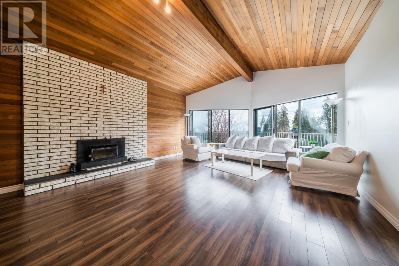 3540 Baycrest Ave, Coquitlam, BC V3B 2W7