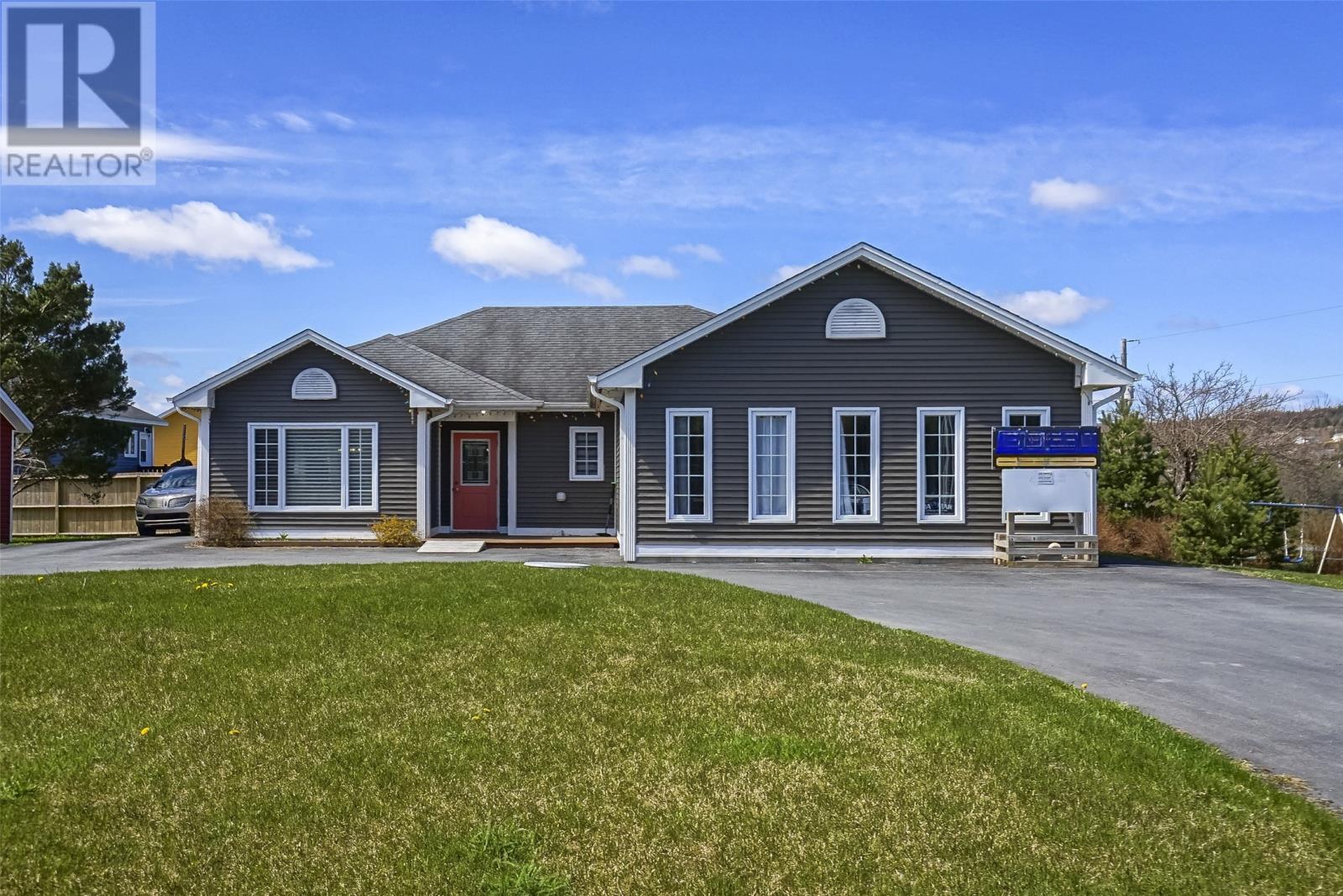 36 Bareneed Rd, Bay Roberts, NL A0A 1G0