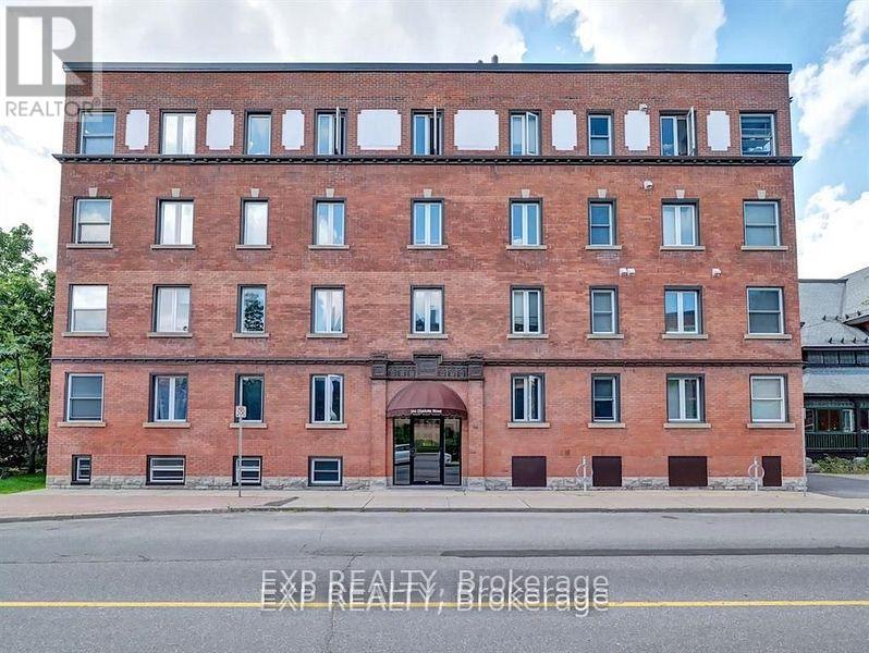 1 244 Charlotte St, Ottawa, ON K1N 8L3
