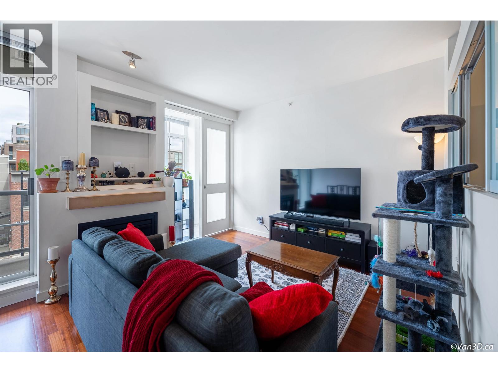 2055 Yukon Street Unit 306, Vancouver, BC V5Y 4B7