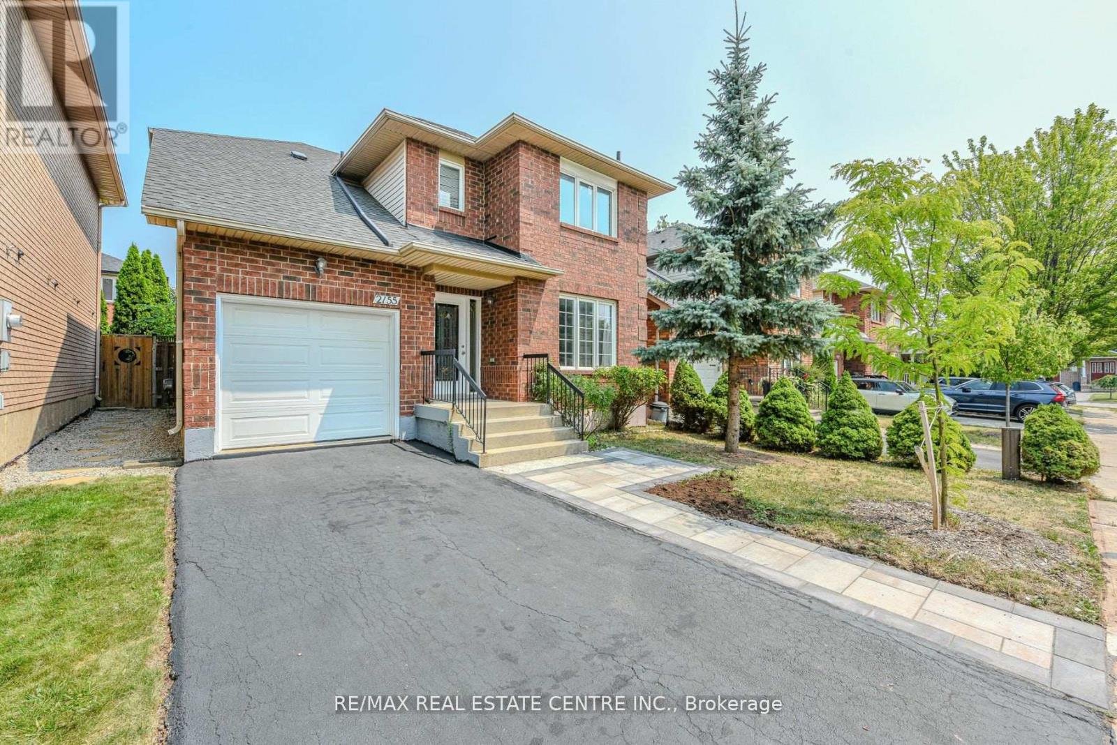 2155 Peachtree Ln, Oakville, ON L6M 3W8