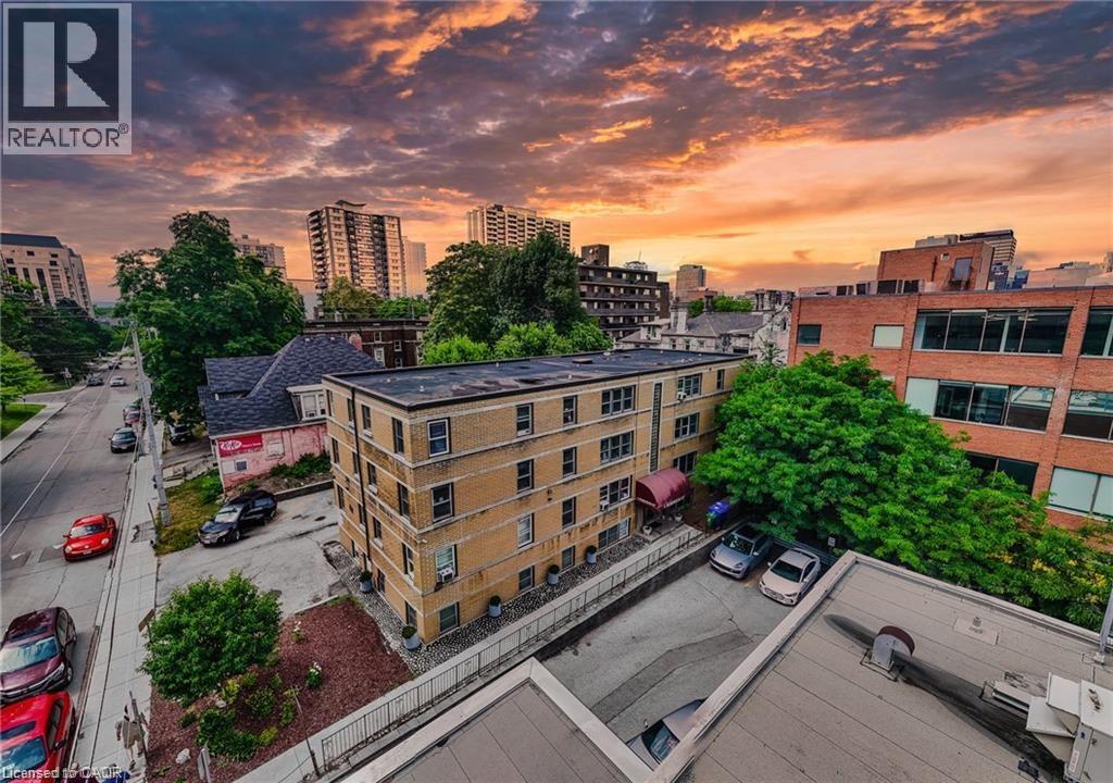 4 Robinson Street Unit 7, Hamilton, ON L8P 1Y5