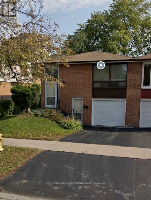 45 Hildenboro Sq, Toronto, ON M1W 1Y2
