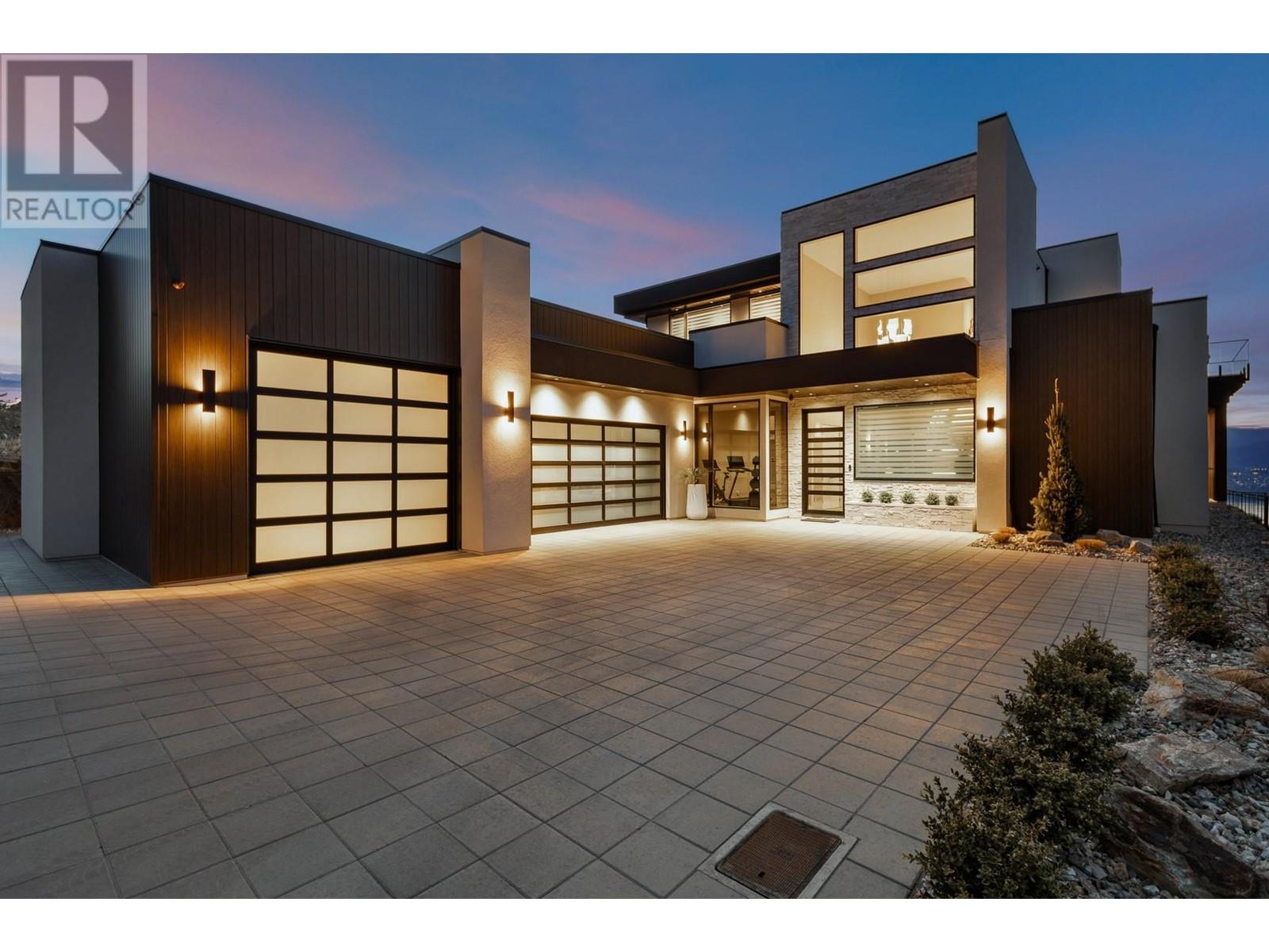 5602 Upper Mission Ct, Kelowna, BC V1W 0C5