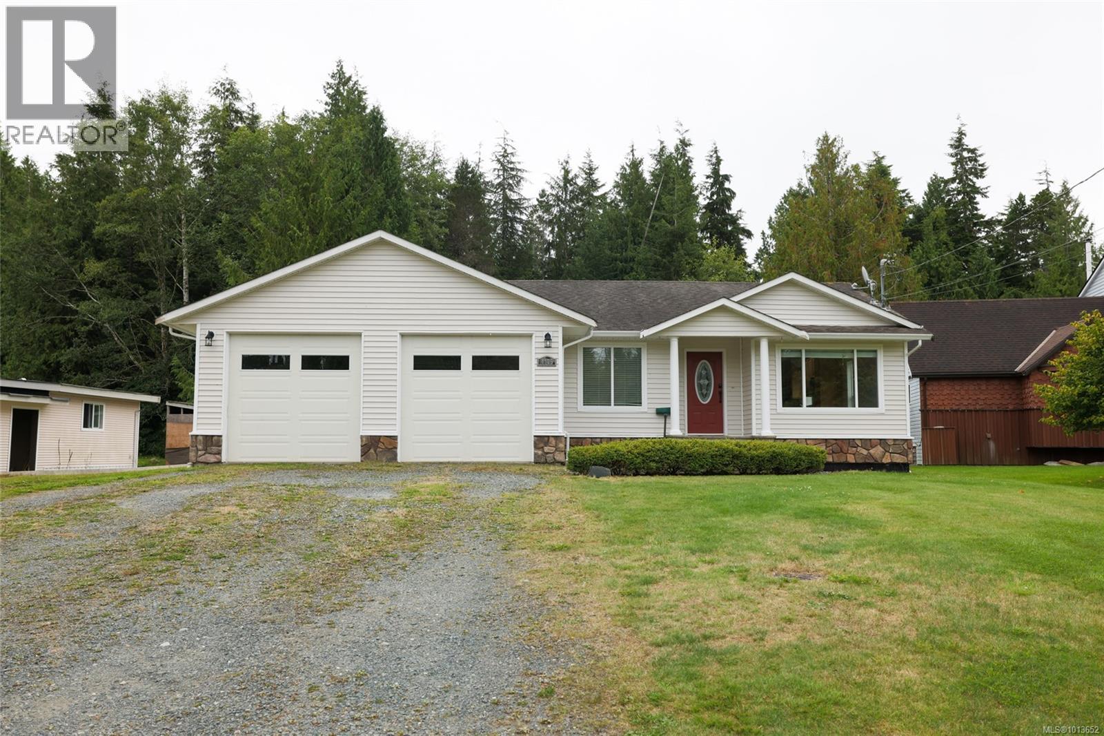 4175 Byng Rd, Port Hardy, BC V0N 2P0
