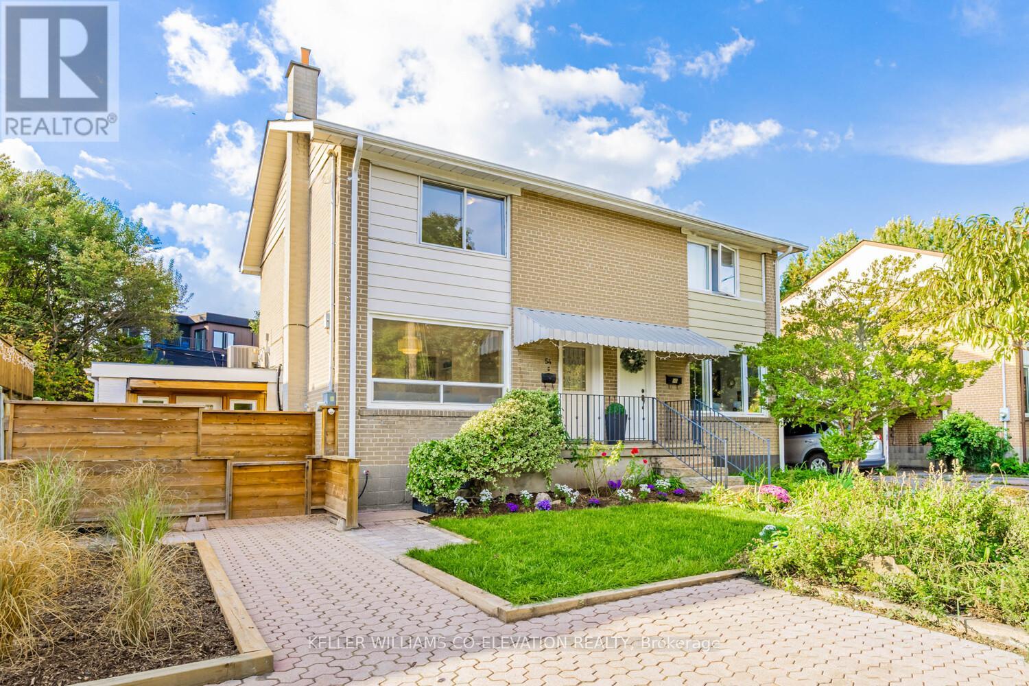 54 Pasadena Gdns, Toronto, ON M6S 4R5