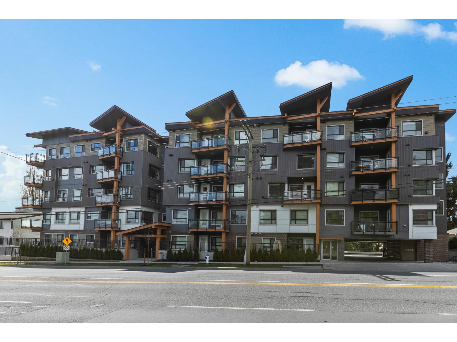 33568 George Ferguson Way Unit 305, Abbotsford, BC V2S 0M3