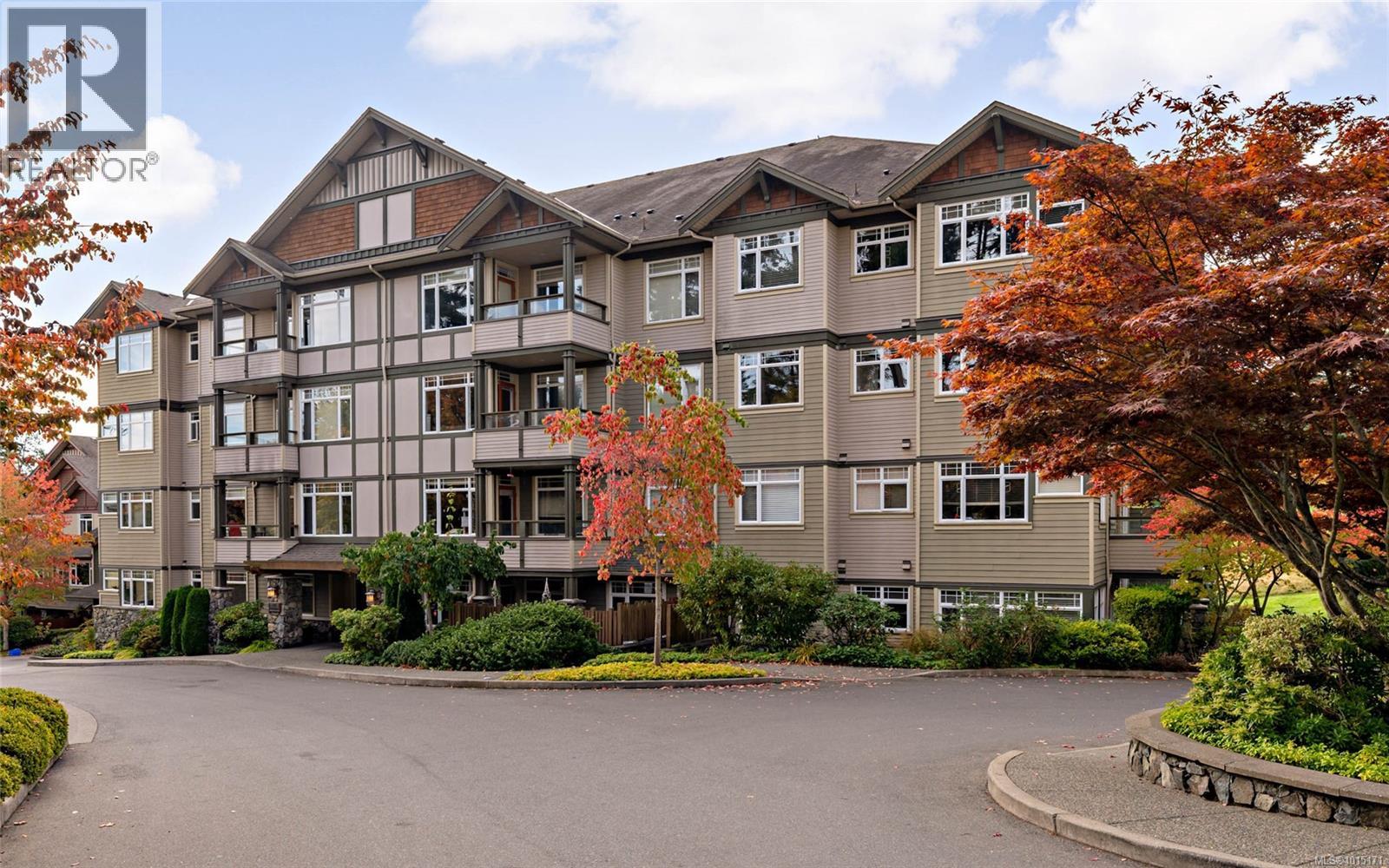 1115 Craigflower Rd Unit 403c Rd, Esquimalt, BC V9A 7R1