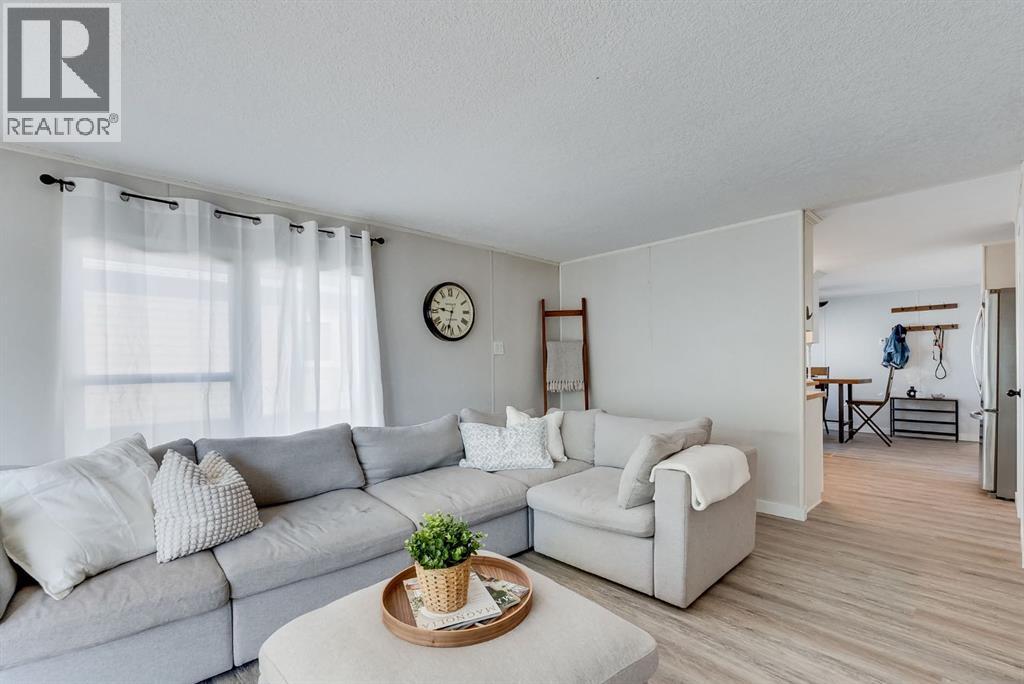 265 Big Hill Cir SE, Airdrie, AB T4A 1P9