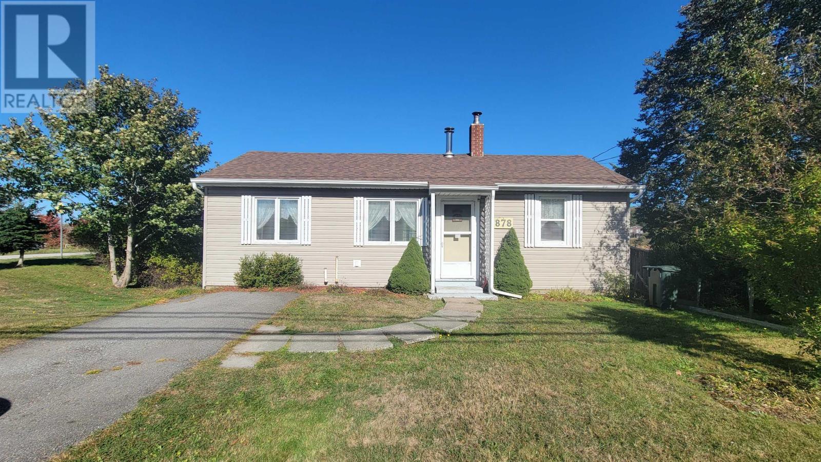 878 Highway 1 St, Yarmouth, NS B5A 4A5