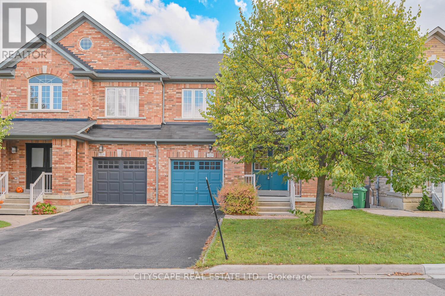 3938 Burdette Ter, Mississauga, ON L5M 0J2