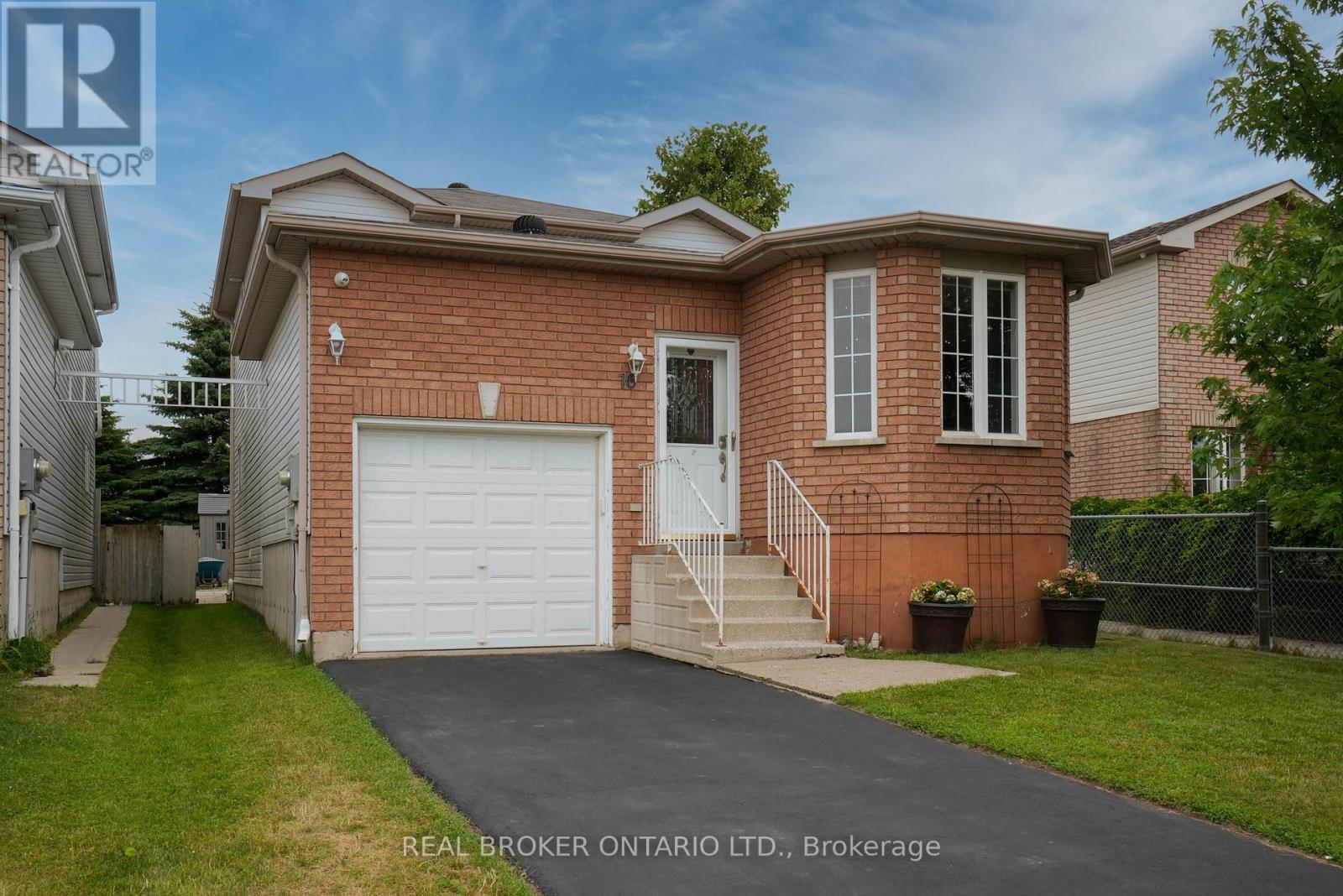 16 Victorway Dr, Barrie, ON L4N 9K9