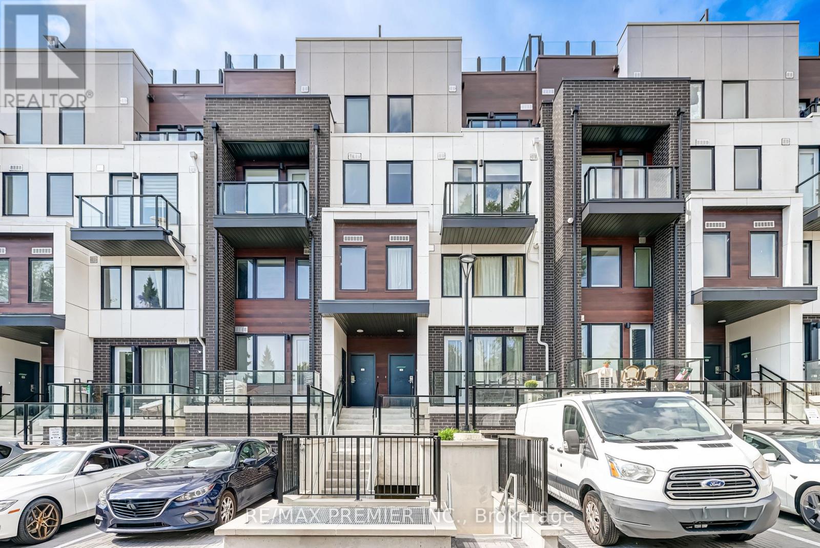 8 1479 Oconnor Dr, Toronto O'connor-parkview, ON M4B 0A7