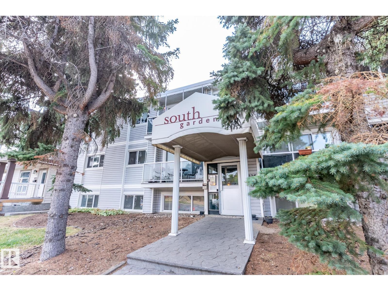 9725 82 Avenue Northwest #203, Edmonton, AB T6E 1Y6