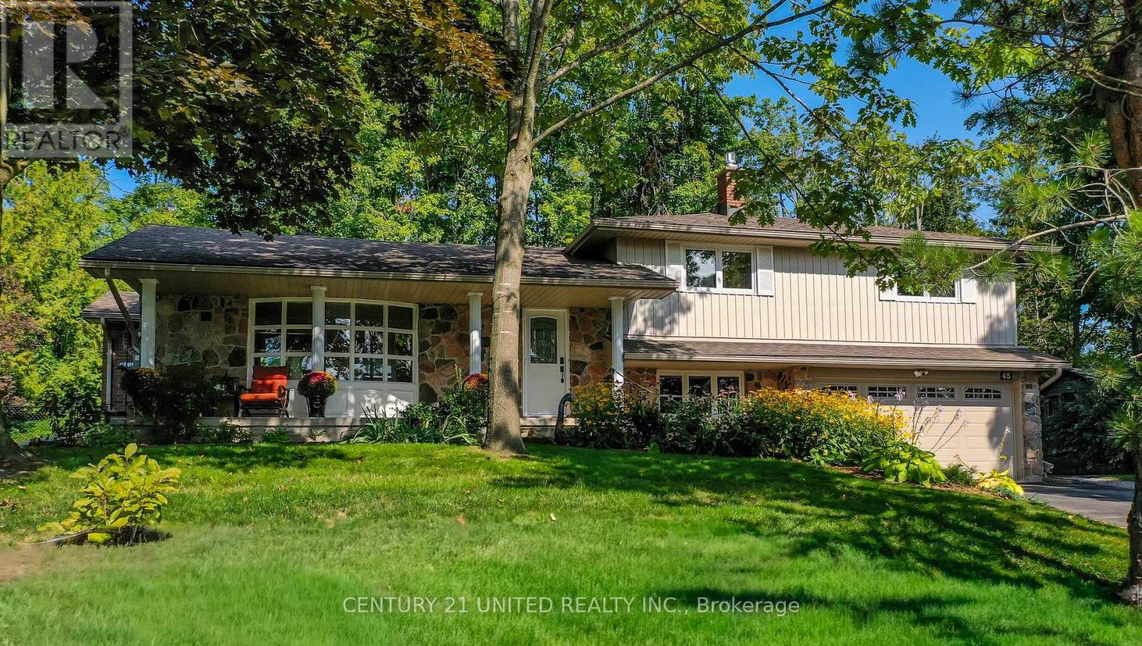45 Crestwood Ave Ward 2 Ave, Peterborough, ON K9J 1N1