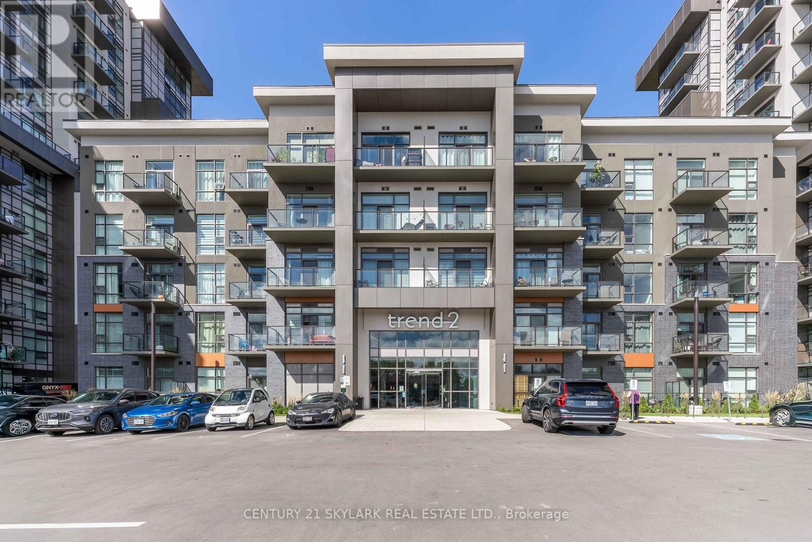 701 460 Dundas St E, Hamilton, ON L8B 2A5