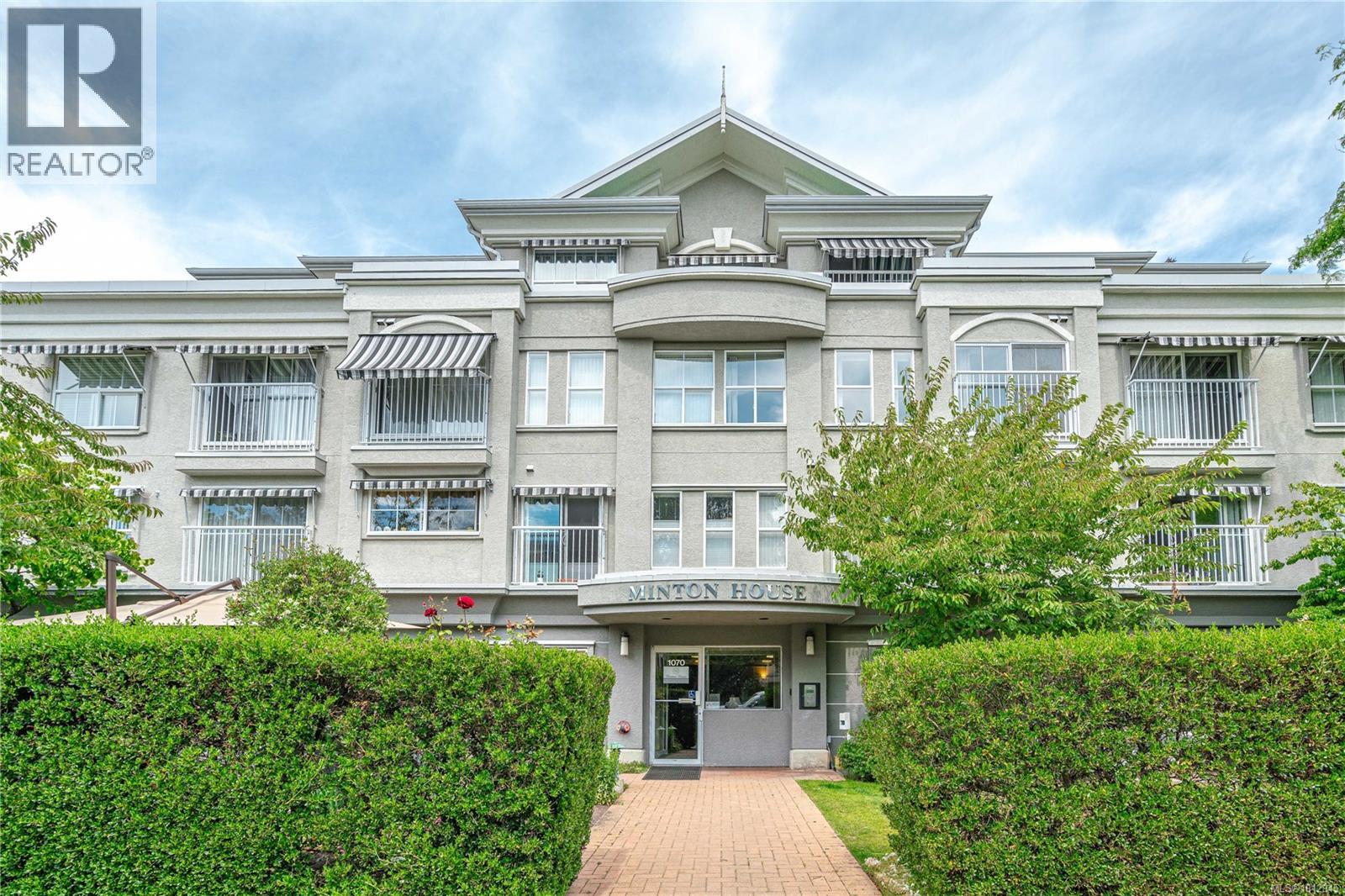 1070 Southgate St Unit 201 St, Victoria, BC V8V 2Z2