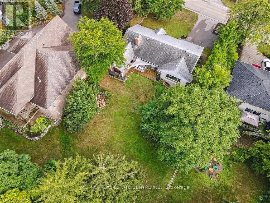120 Riverbank Dr, Cambridge, ON N3H 4R6