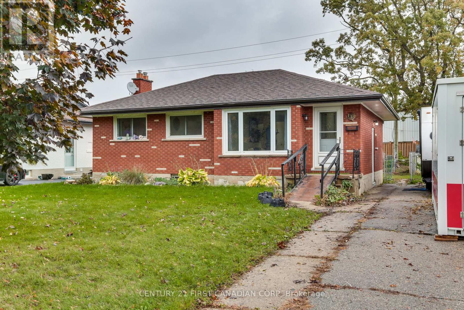 110 Alison Ave, Cambridge, ON N1R 1N4